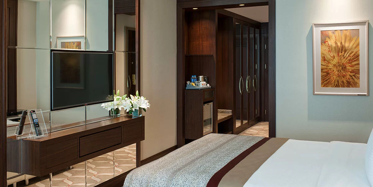 DELUXE ROOM WITH 2 SINGLE BEDS