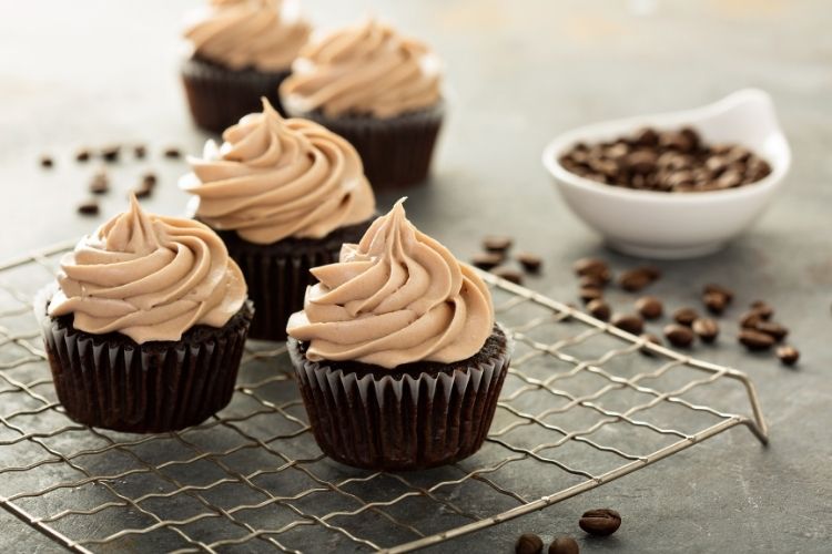 Prepare Delicious Cupcakes to Accompany Your Tea