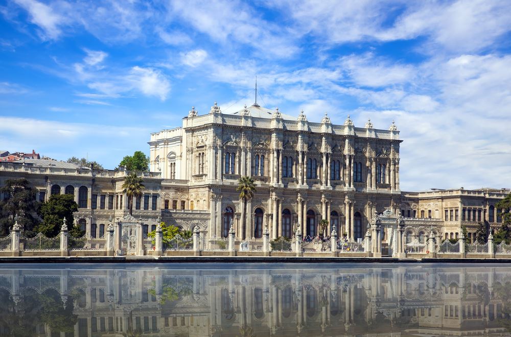 Dolmabahçe Sarayı