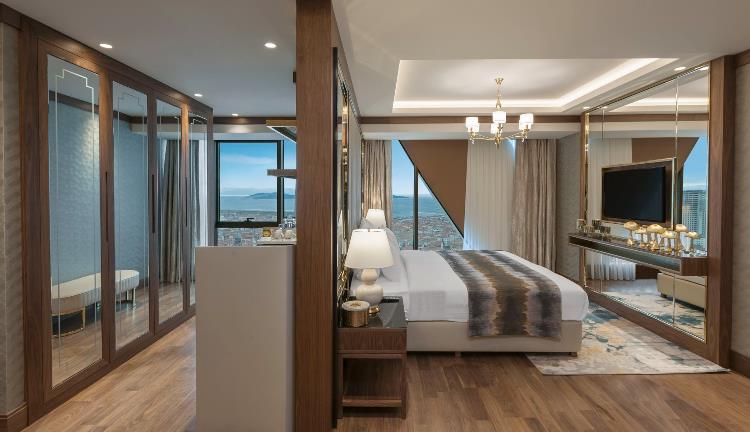 PRESIDENTAL SUITE WITH KING SIZE BED, SEA VIEW