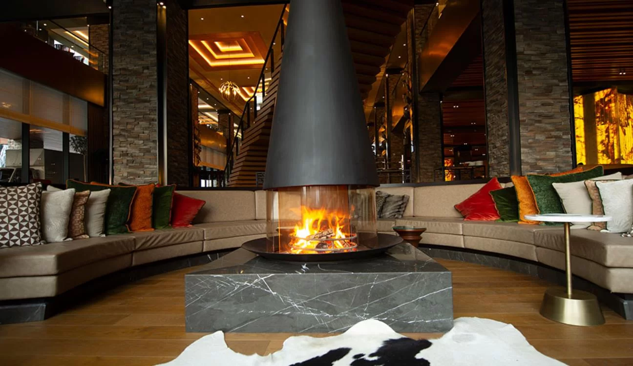 FIREPLACE BAR