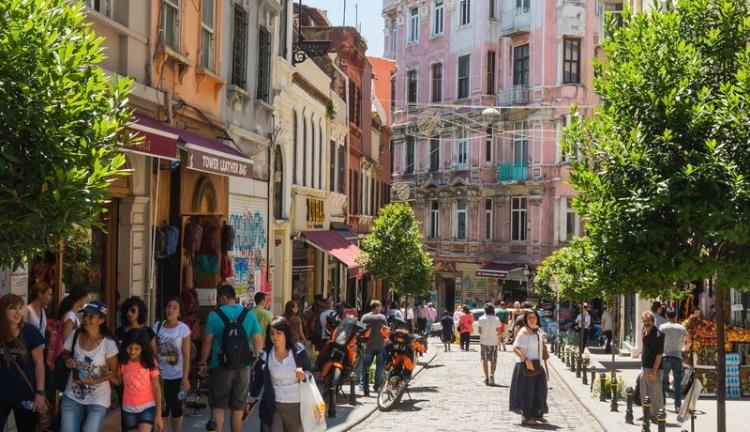 Beyoğlu'nda Güzel Kahve İçebileceğiniz Mekânlar Rehberi