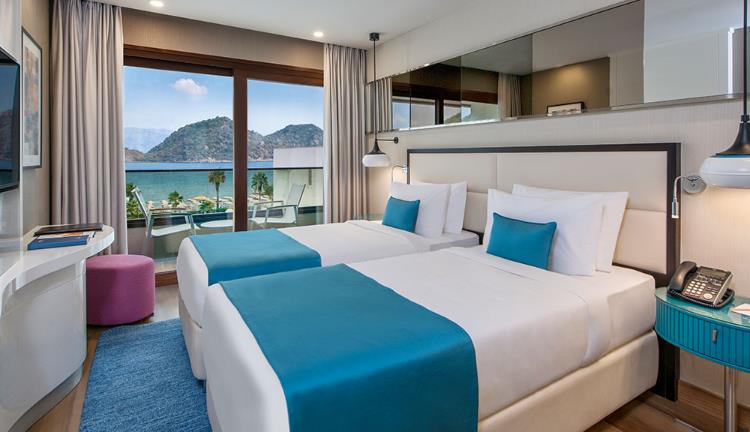 SUPERIOR ROOM WITH 2 SINGLE BEDS, SEA VIEW 