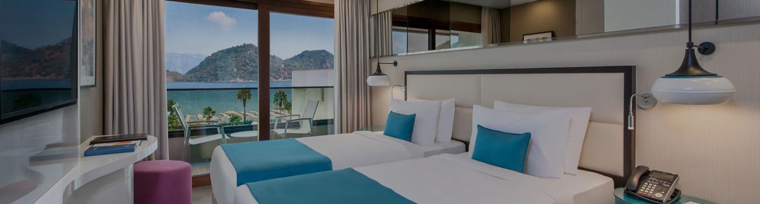 SUPERIOR ROOM WITH 2 SINGLE BEDS, SEA VIEW 