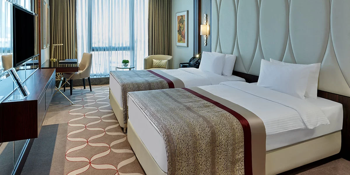 DELUXE ROOM WITH 2 SINGLE BEDS