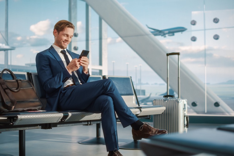 Life-Saving Mobile Applications That You Can Use During Business Travels