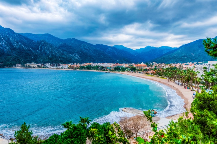 DO WATER SPORTS IN THE BLUE OF MARMARIS