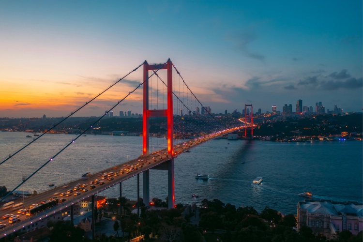 İstanbul'da Manzarasıyla Ünlü 8 Restoran