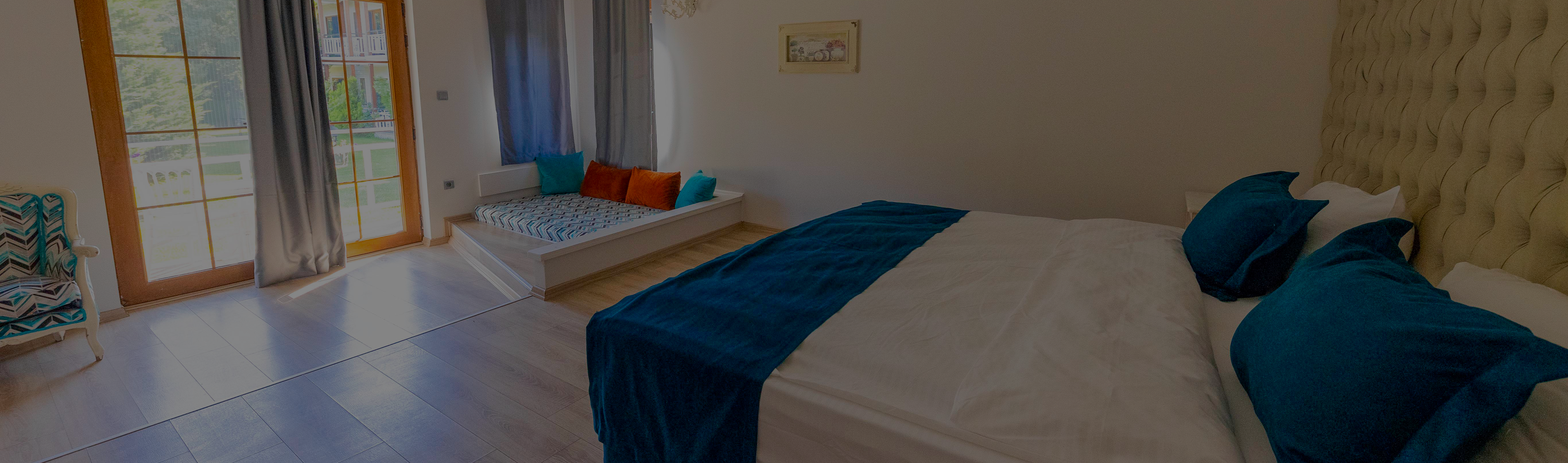 DELUXE ODA, BÜYÜK YATAKLI, BAHÇE MANZARALI