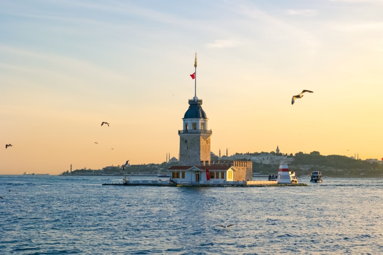İSTANBUL'DA MUTLAKA DENEMENİZ GEREKEN 9 SOKAK LEZZETİ