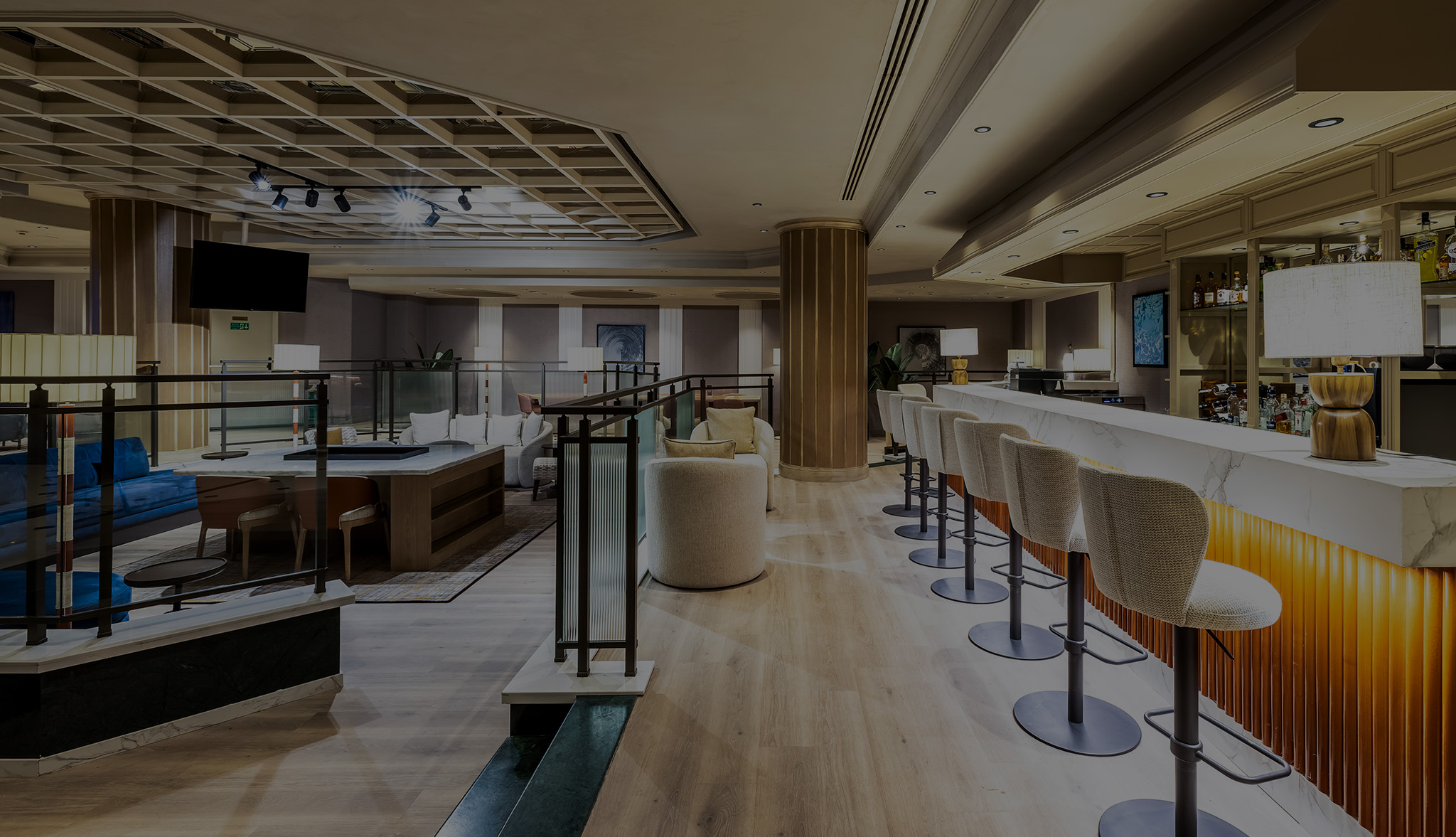 LOBBY BAR