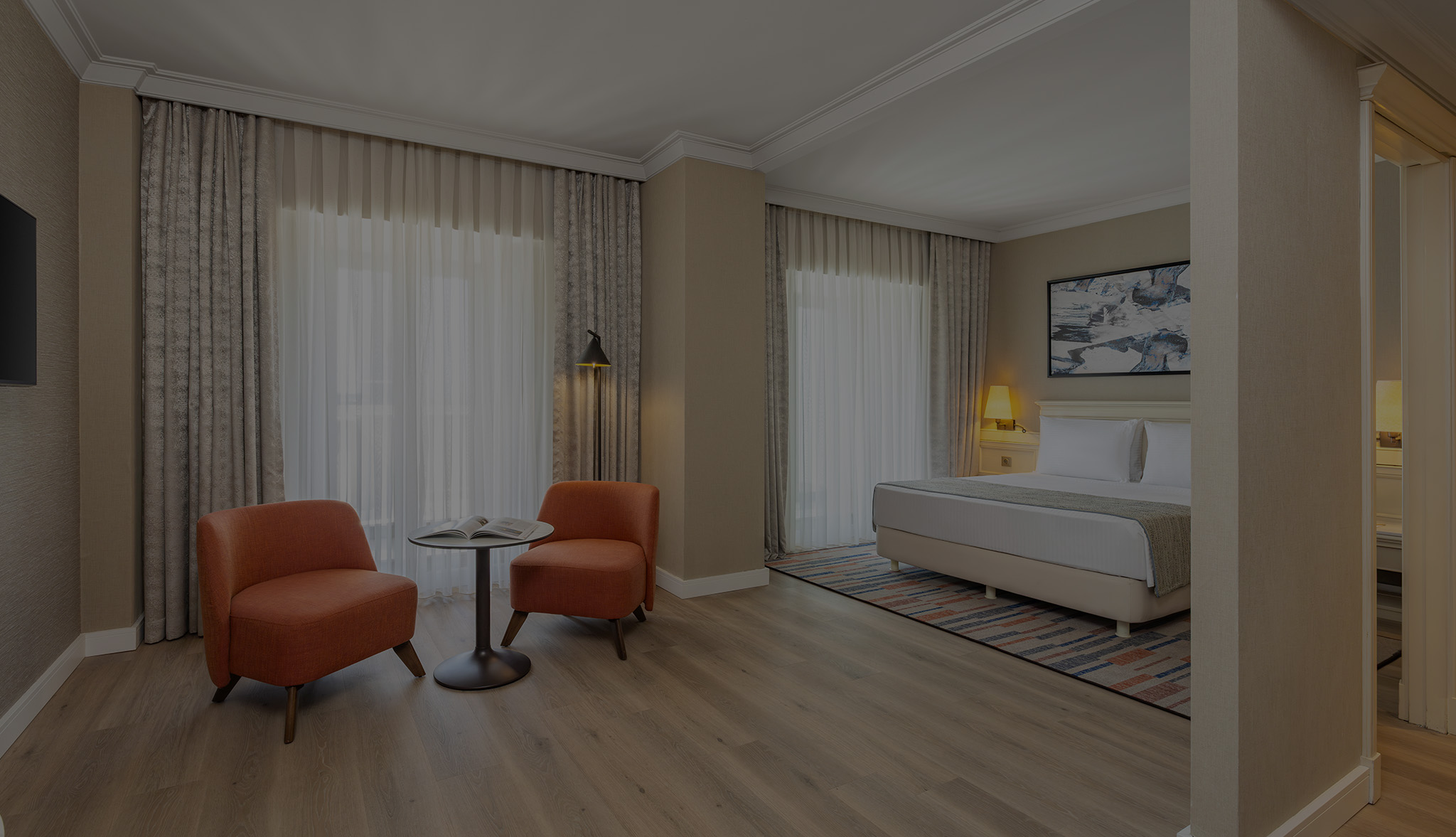 JUNIOR SUITE WITH QUEEN SIZE BED 