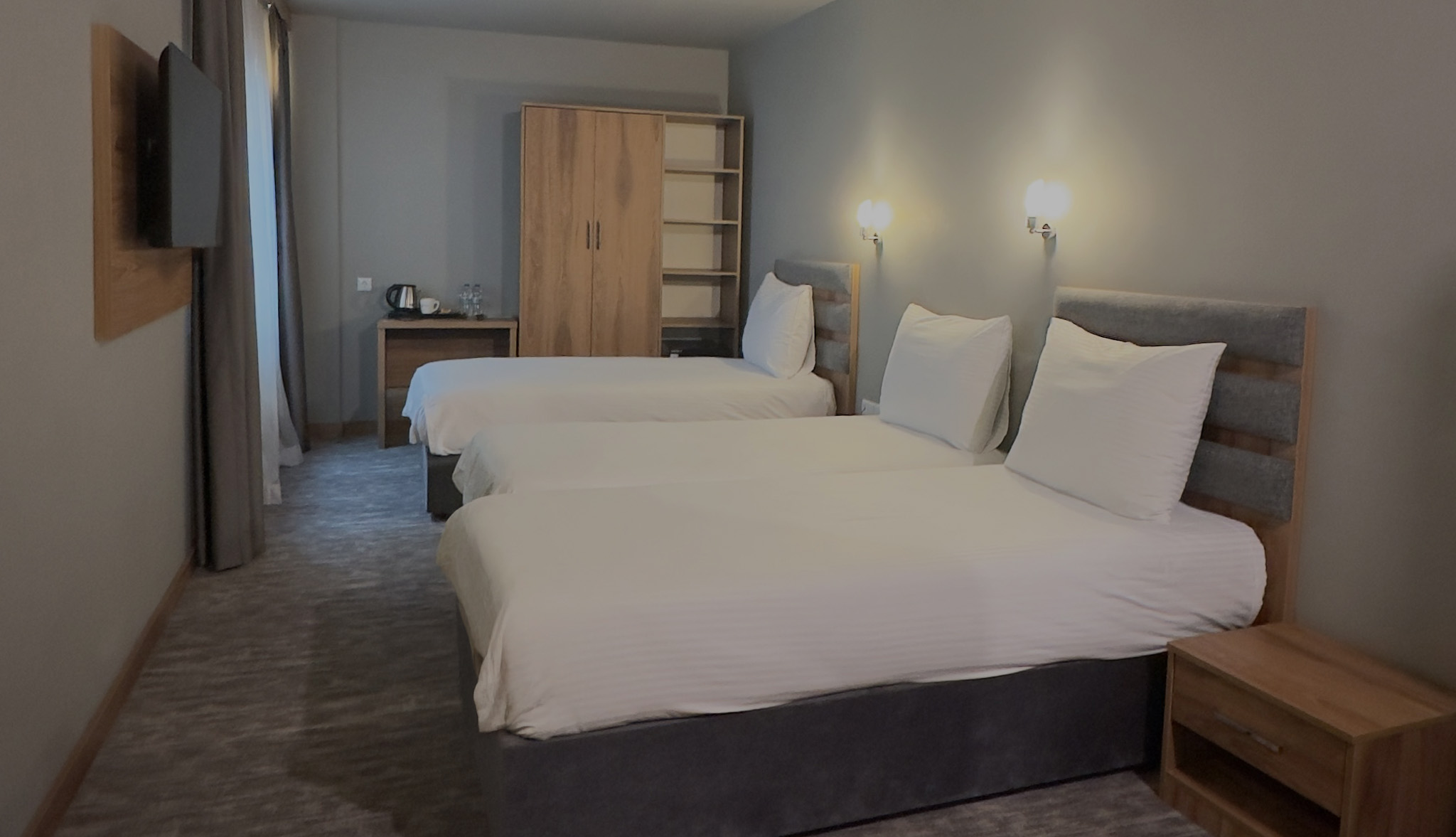 SUPERIOR ROOM WITH 2 SINGLE BEDS