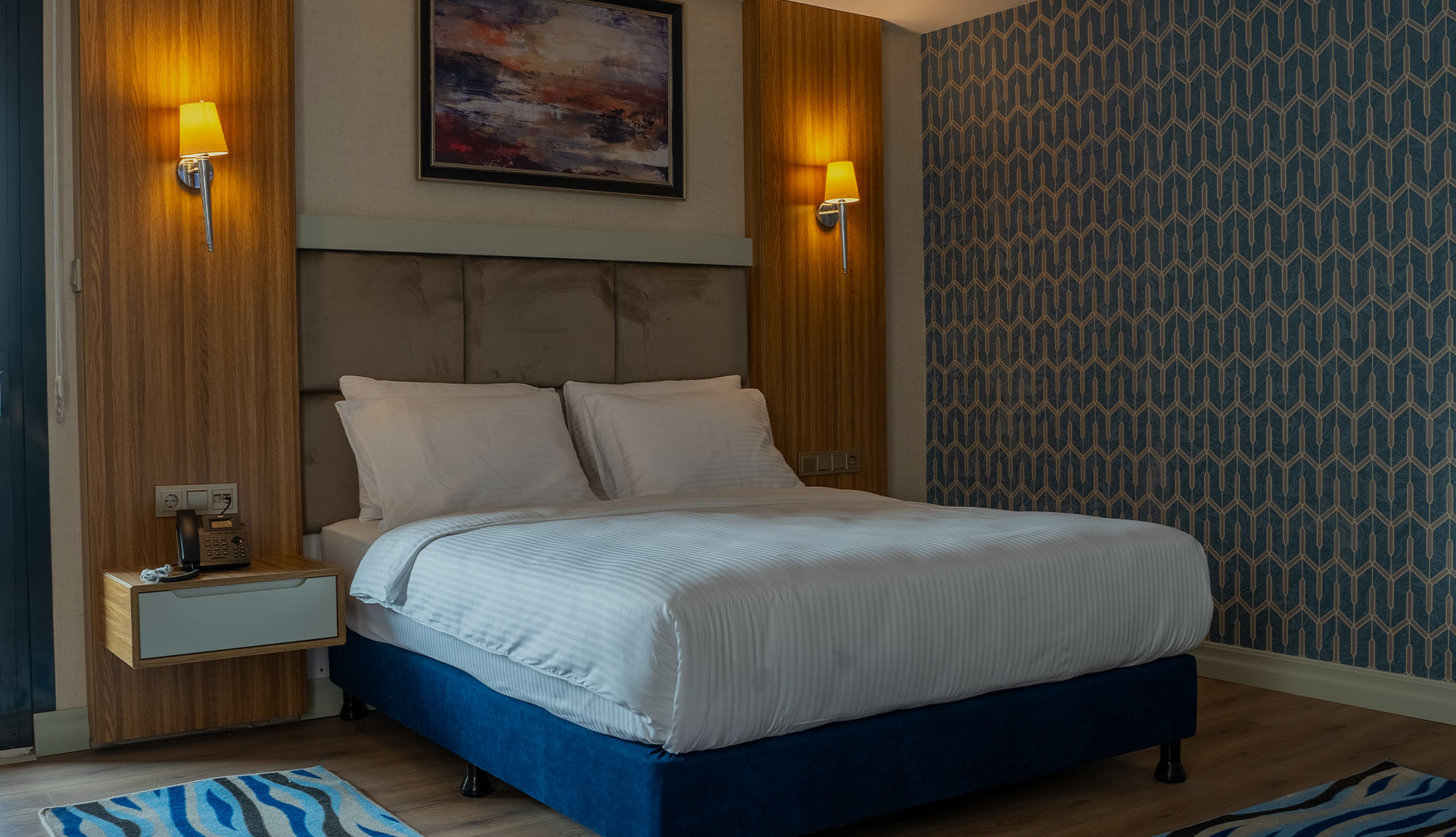 PREMIUM ROOM WITH QUEEN SIZE BED