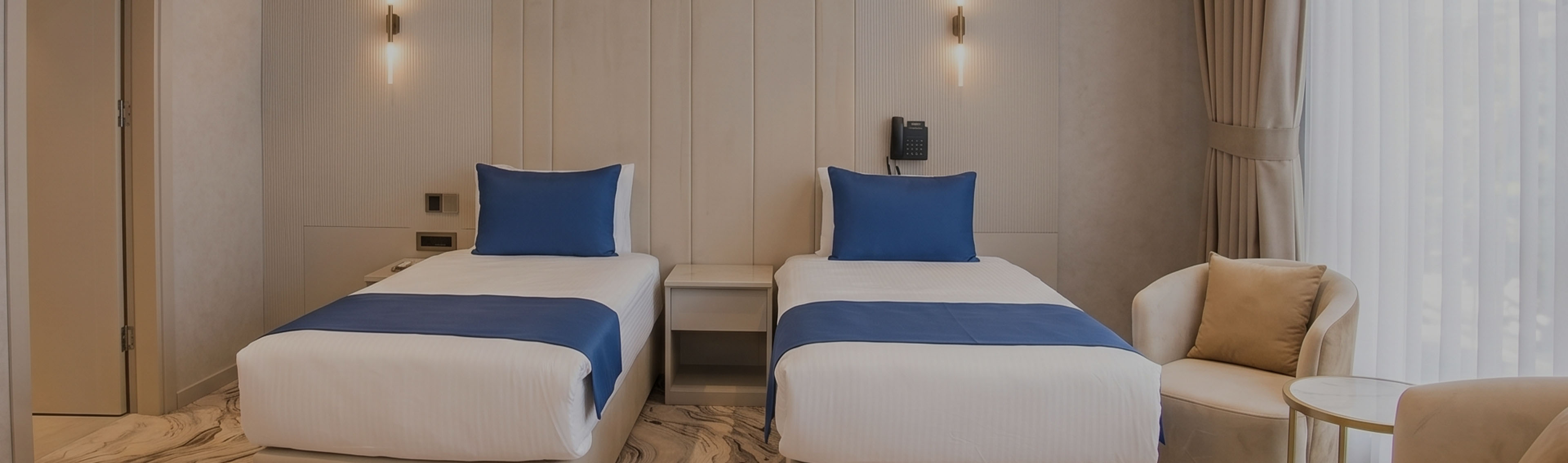 TRENDY ROOM – TWIN BED
