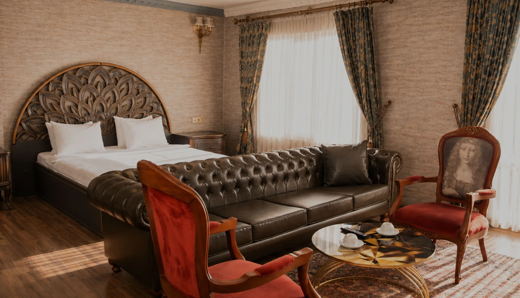 EXECUTIVE ROOM WITH QUEEN SIZE BED