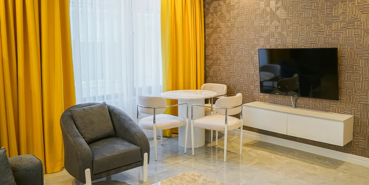 JUNIOR SUITE WITH KING SIZE BED