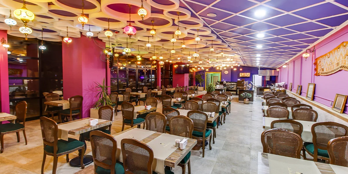 Restaurant & Bar