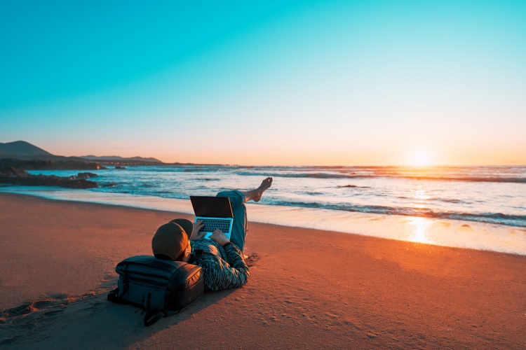 Her Yerden Çalışan Yeni Nesil Profesyoneller: Digital Nomad Yaşamına Yakından Bakış