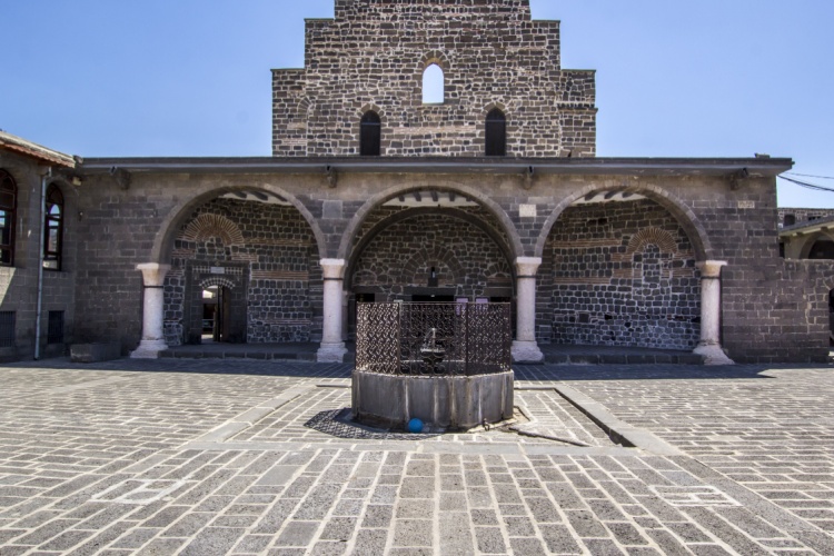 Meryem Ana Church Architecture