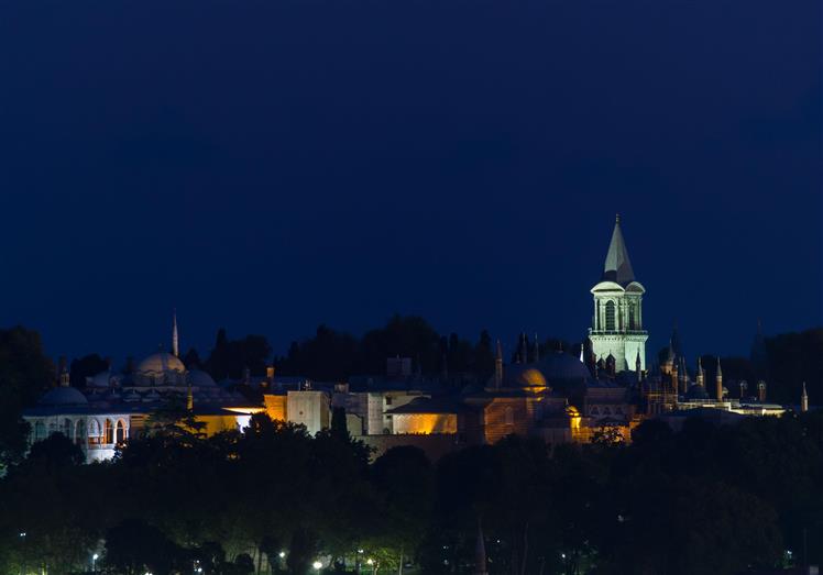 Topkapı Sarayı'nı Gece Atmosferiyle Keşfedin