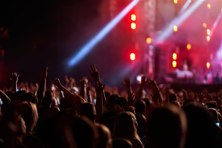 Türk Rock Müziğinin Efsanesini Canlı İzleyin: Teoman
