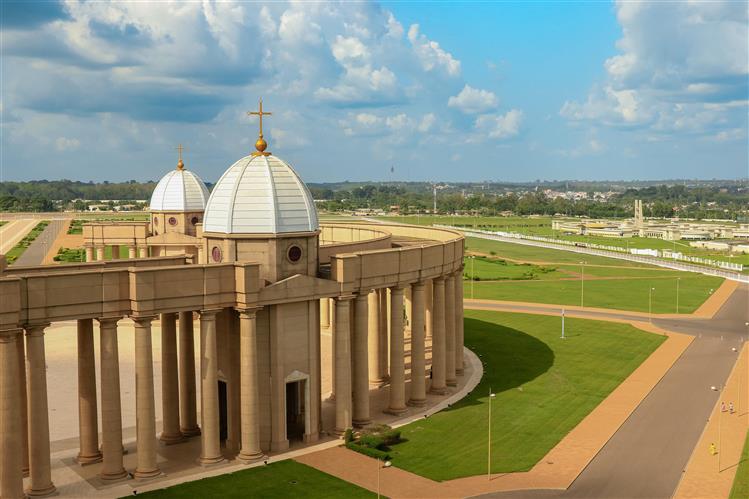 Keşfedilmeyi Bekleyen Bir İnci: Yamoussoukro